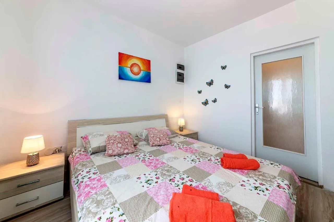 Apartment In Liganj 35553 لوفغان
